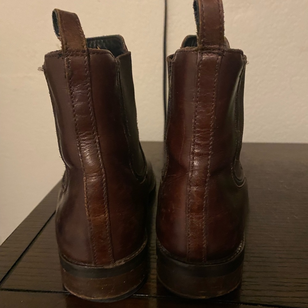 Women’s leather boots. Some wear and tear see pictures.